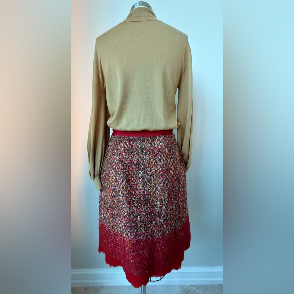 Moschino Classic Tan Turtleneck Sweater USA Size 6, Italian 40,100% virgin wool - Picture 7 of 12